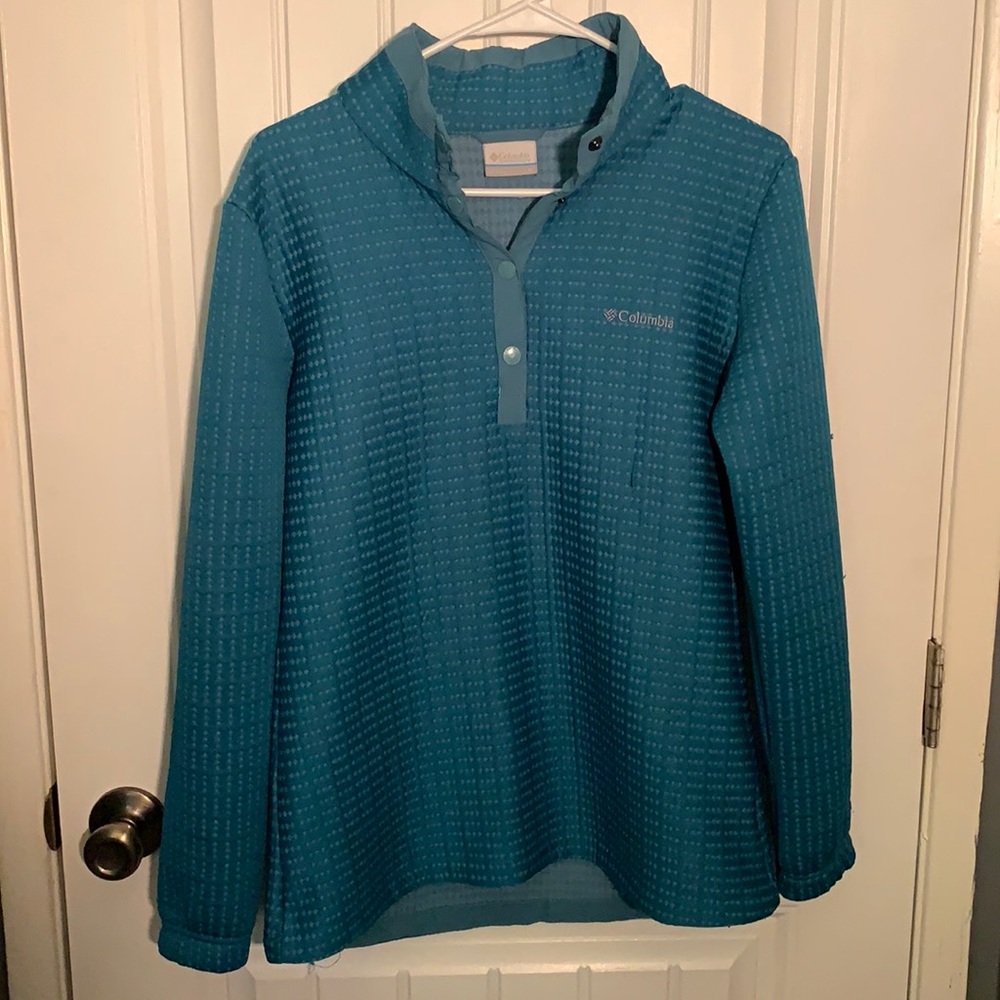 Columbia Pullover Waffle knit??